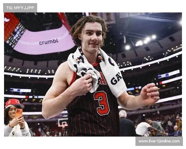 公牛末节10-0攻势双杀76人，武切维奇三分里程碑超乔丹