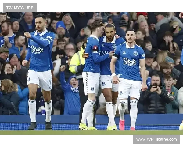 埃尔切对阵奥萨苏纳，保级区六分之战