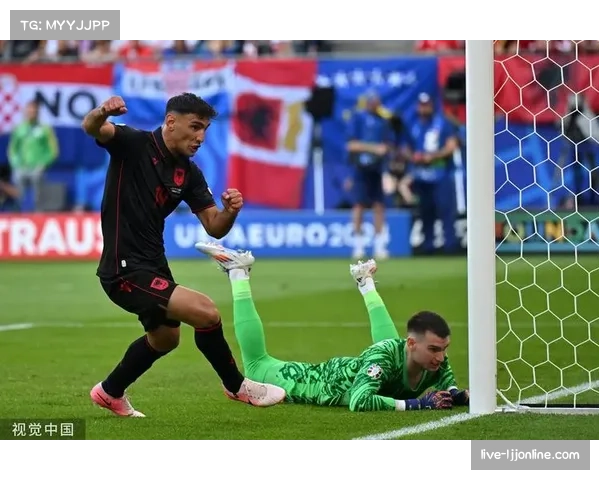 半场战报：亚特兰大1-0领先佛罗伦萨，斯卡马卡头球破门